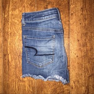 AMERICAN EAGLE SHORT